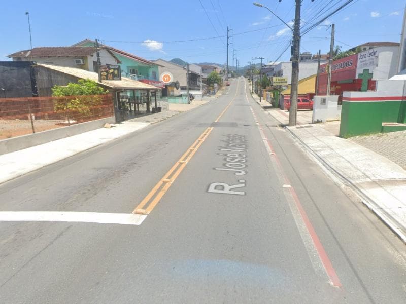 Samae realiza conserto de adutora e do asfalto na Rua José Narloch