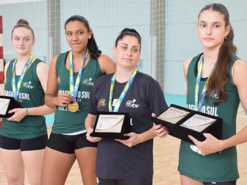 Representantes do vôlei feminino conquistam o Brasileiro de Seleções