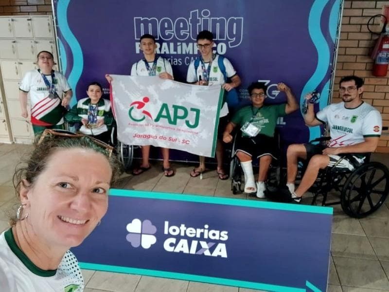 Paratletas da natação e atletismo são destaques do Meeting Paralímpico