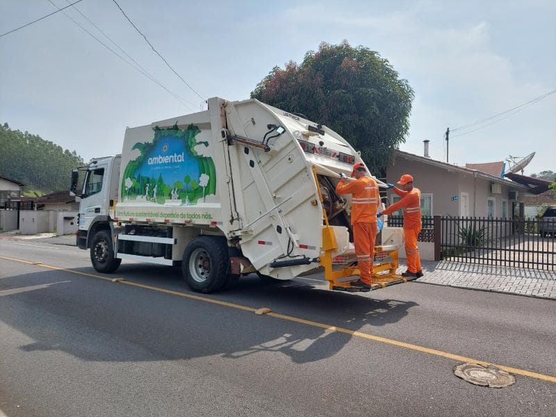 Serviços do Samae no feriado do Dia do Trabalhador