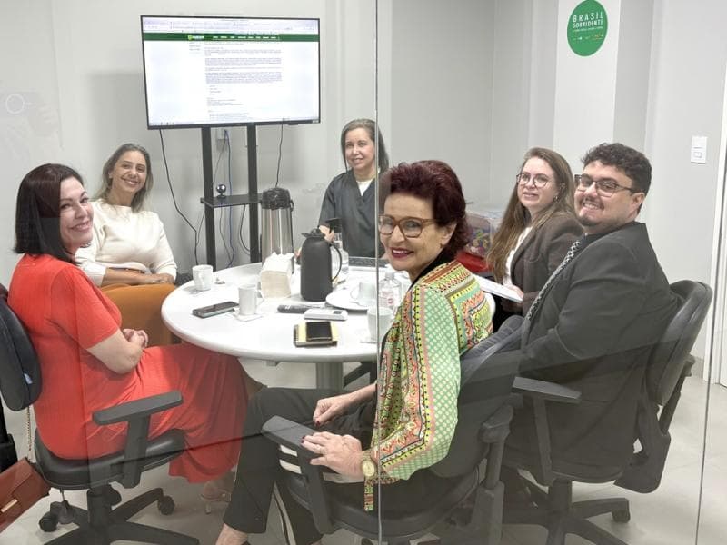 Comitiva Cisnordeste faz visita técnica ao CEO