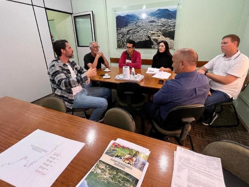 Técnicos de Timbó visitam Secretaria de Obras de Jaraguá do Sul