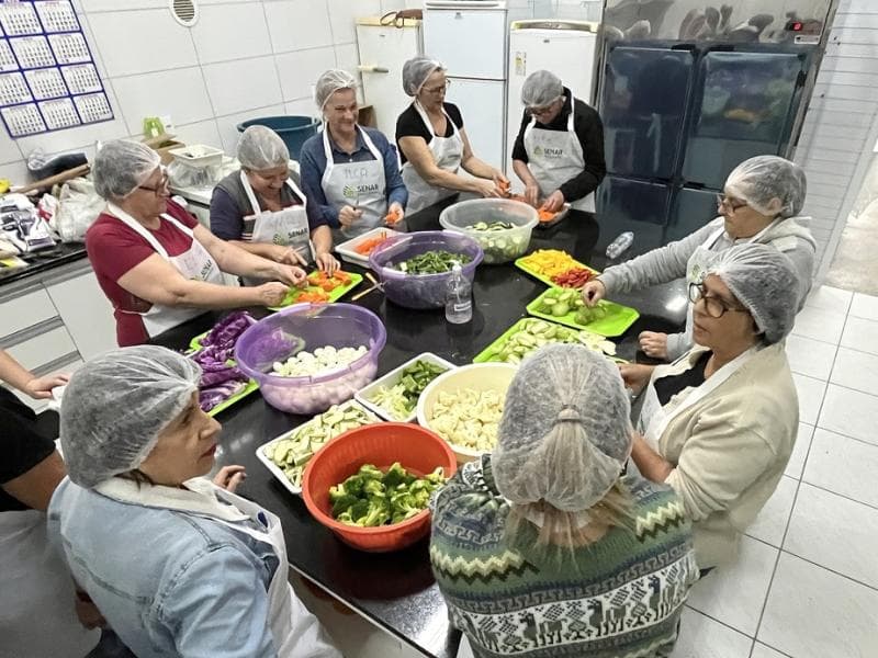 Atividades promovem socialização e aprendizado no Centro de Convivência