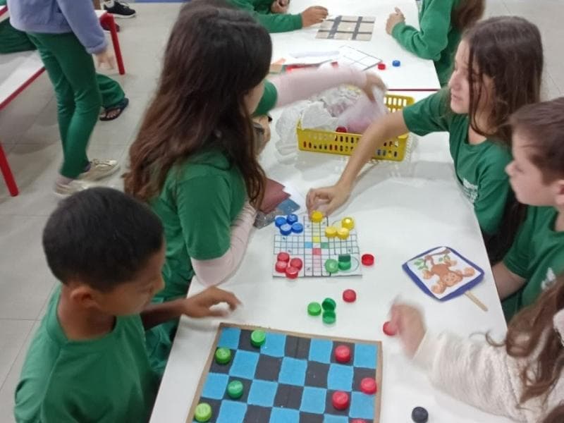EMEB Frei Aurélio Stulzer desenvolve projeto Sai da Tela!