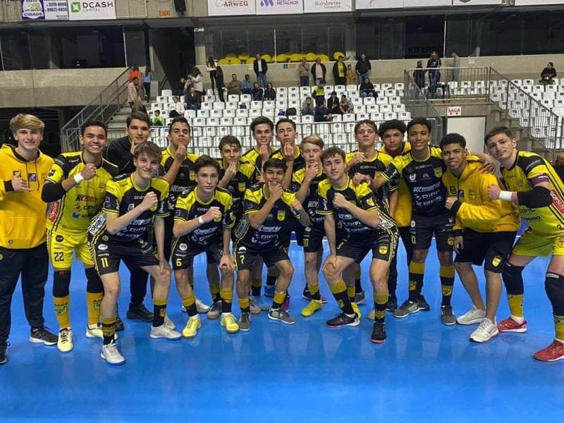 Jaraguá Futsal segue imbatível no Estadual Sub-17