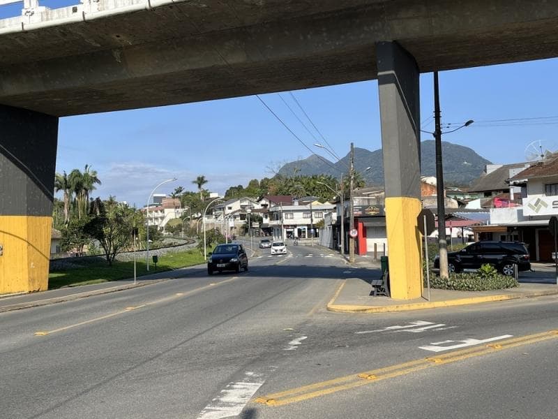 Obra de drenagem para resolver alagamentos na Vila Lenzi