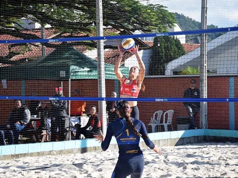 Jaraguá do Sul é sede de etapa do Estadual de Vôlei de Praia Sub-19