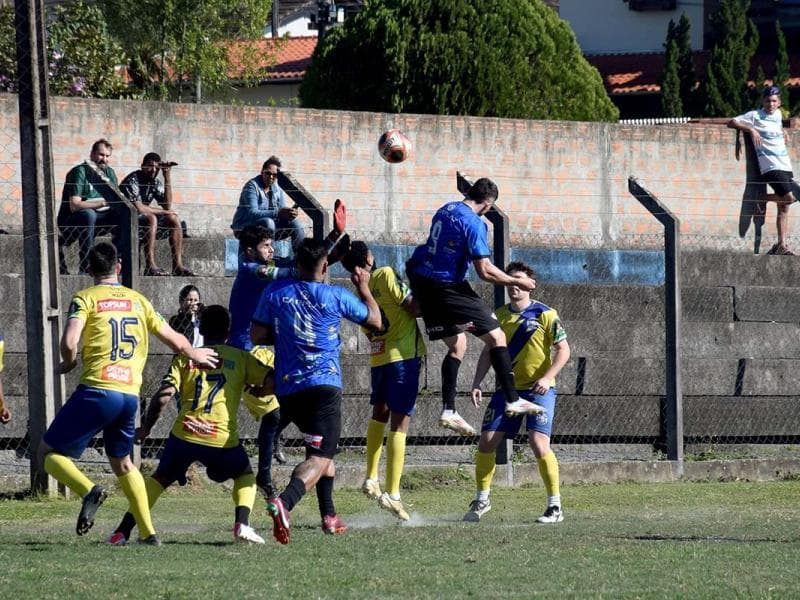Varzeano chega a penúltima rodada da segunda fase