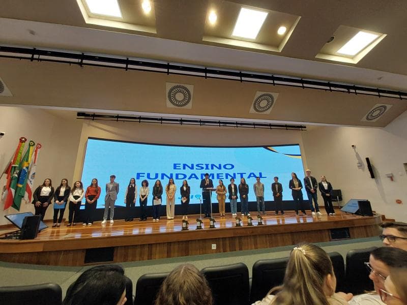 Aluna da Rede vai para etapa nacional de concurso de oratória
