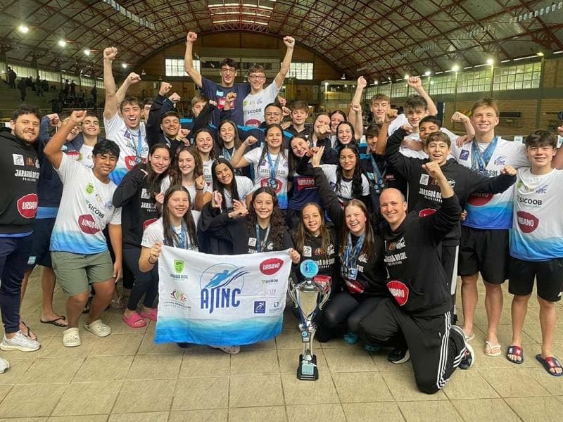 Jaraguá do Sul fica em 2º lugar geral no Estadual Absoluto de Natação