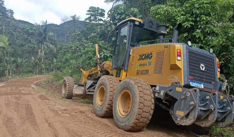 Obras faz manutenções em estradas rurais de Jaraguá do Sul