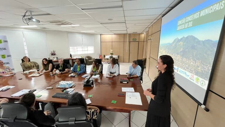 Reunião promove troca de experiências entre conselhos municipais