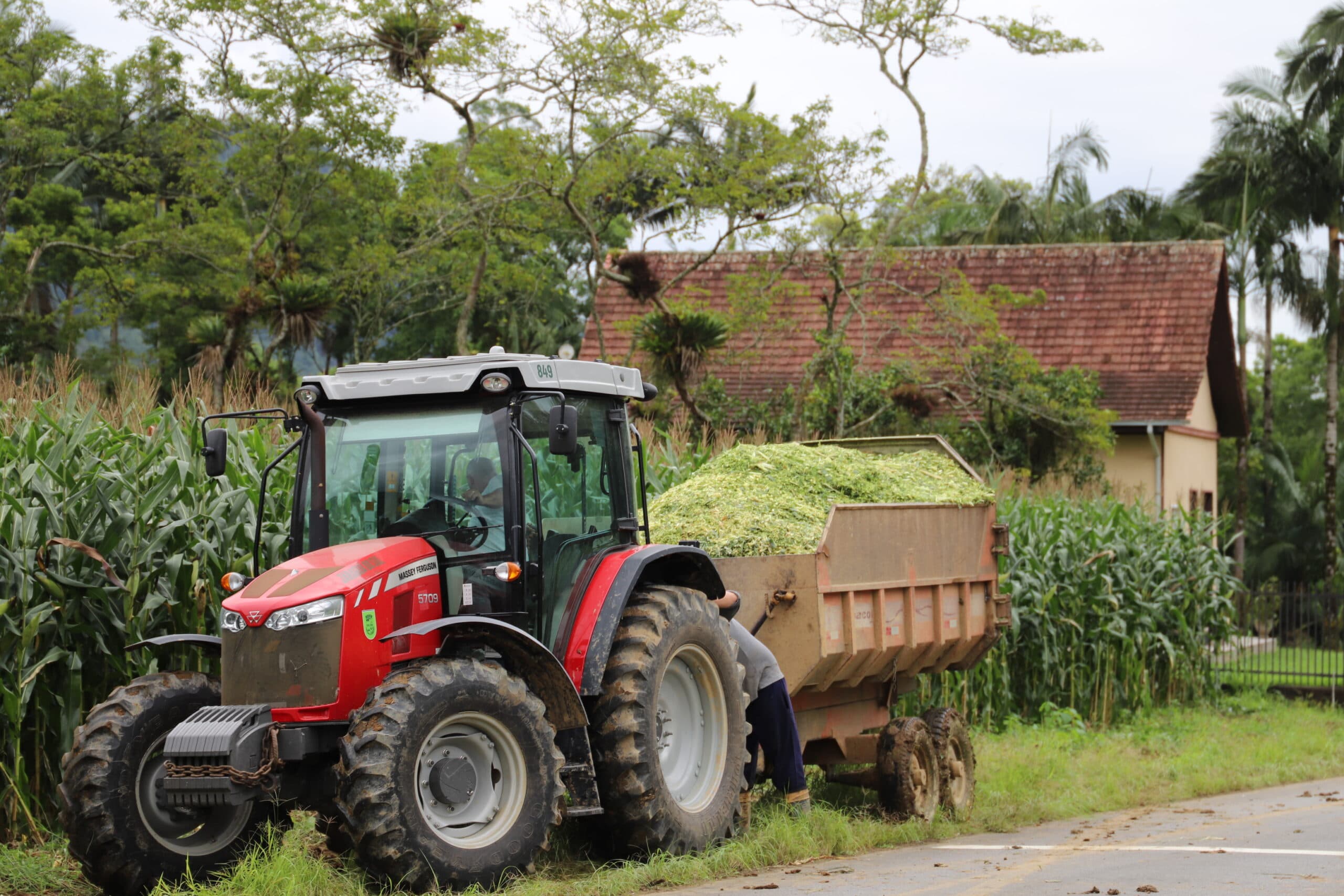 Atendimento ao produtor jaraguaense não teve pausa