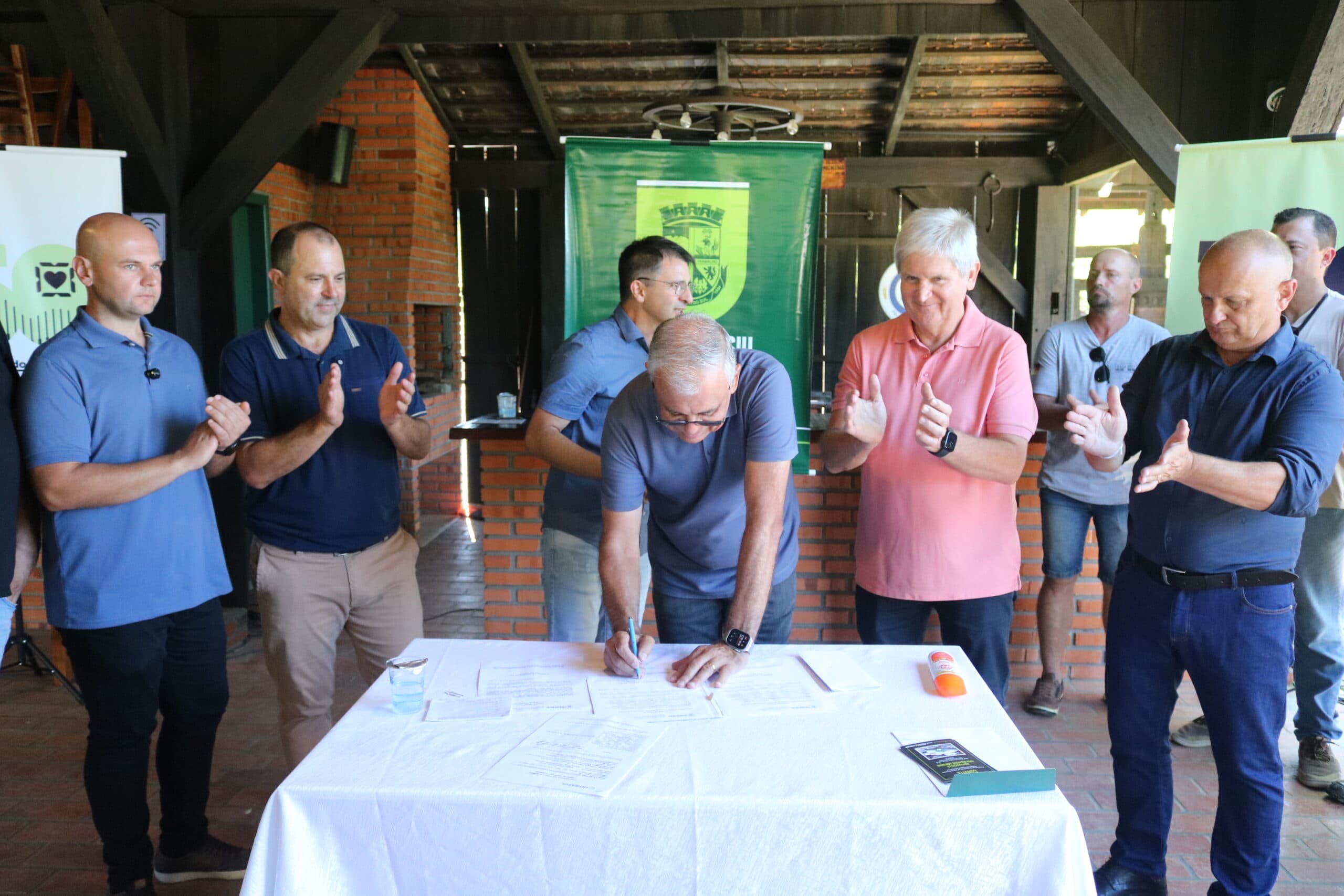 Assinada Ordem de Serviço para pavimentação da Rota Cênica