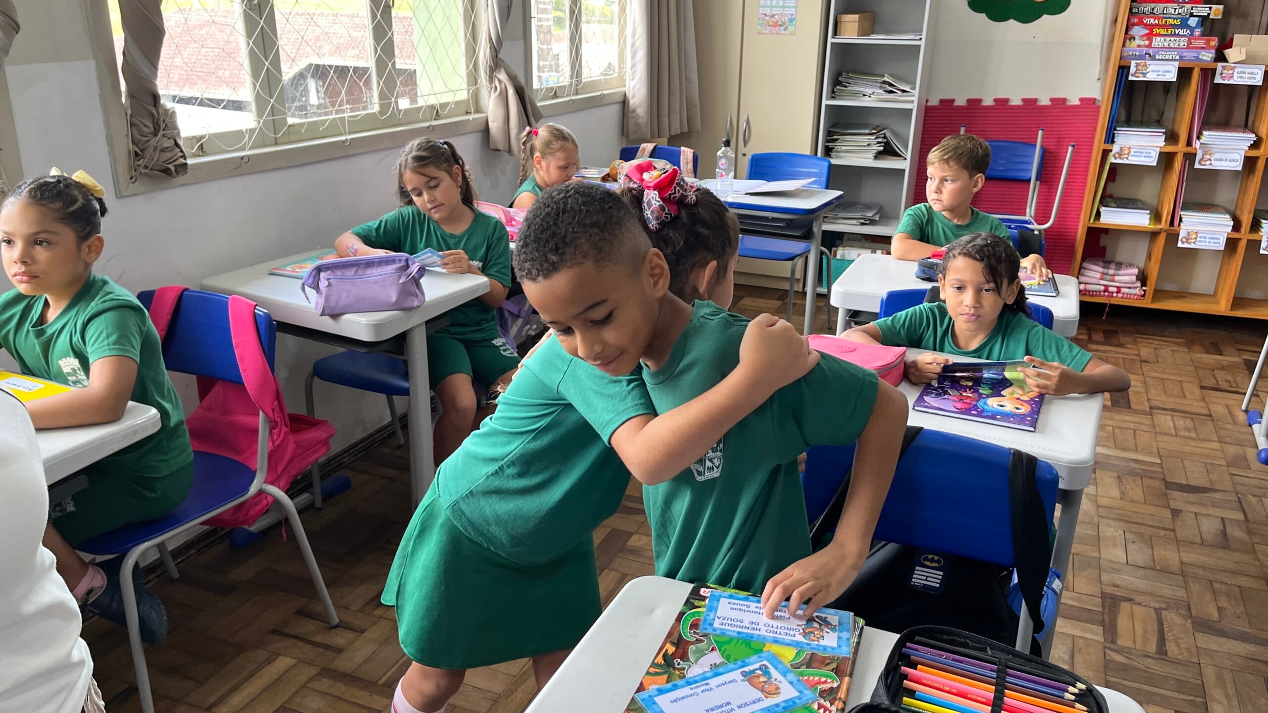 Mais de 20 mil estudantes da rede municipal retornaram às aulas nesta segunda-feira