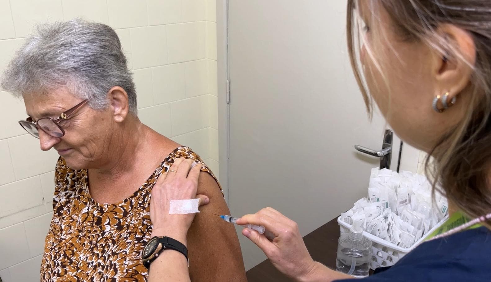 Mais de duas mil doses aplicadas no primeiro dia de vacinação contra a gripe