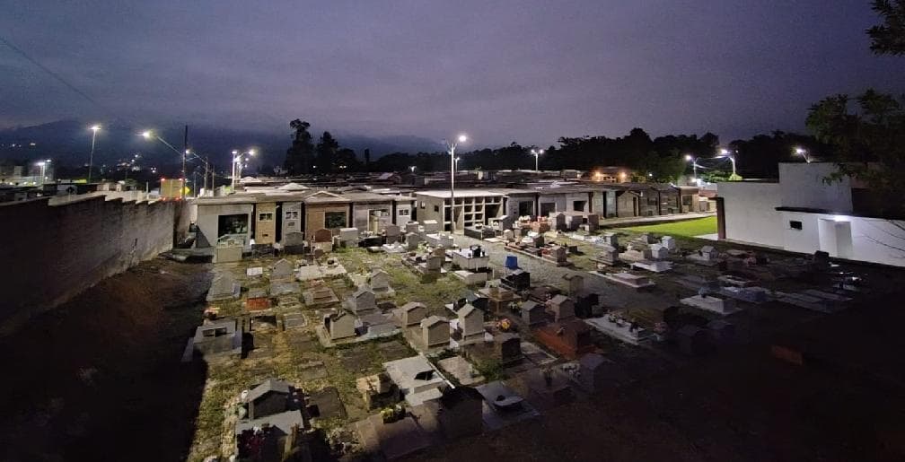 Iluminação de LED moderniza cemitérios públicos de Jaraguá do Sul