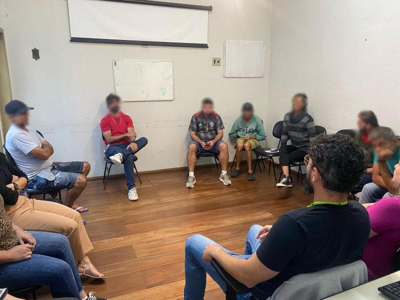 Pacientes do Caps AD participam de palestra sobre saúde bucal