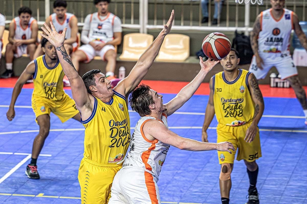 AJAB/Secel vence e segue invicto no Estadual de Basquete Adulto Masculino
