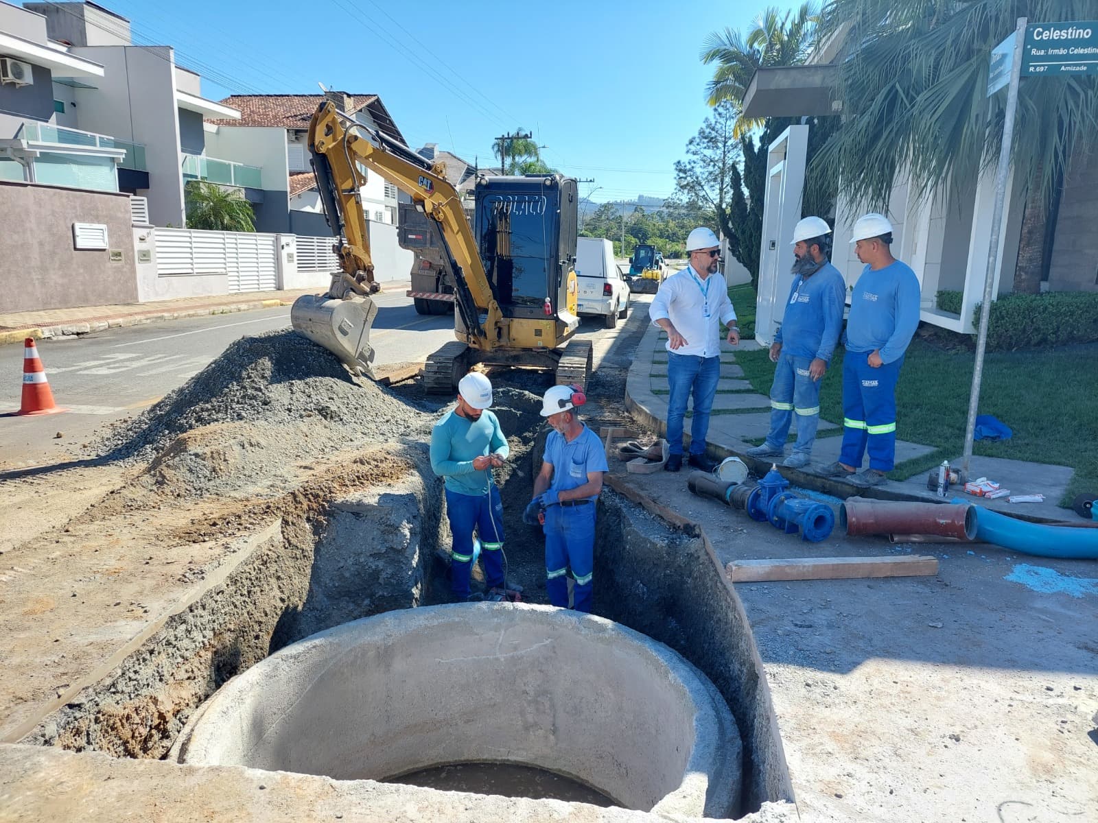 Samae implanta rede de recalque de esgoto no bairro Amizade