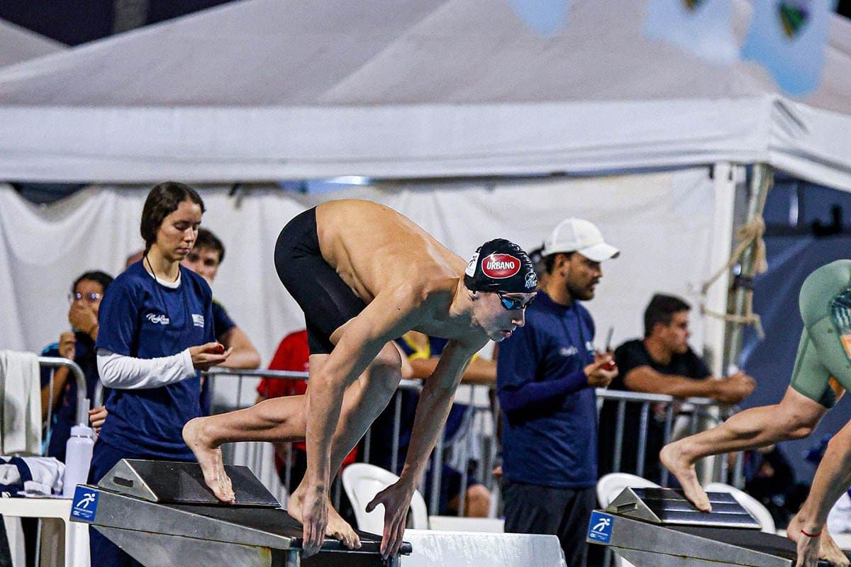 Jaraguaense é destaque em campeonato de natação em Brasília
