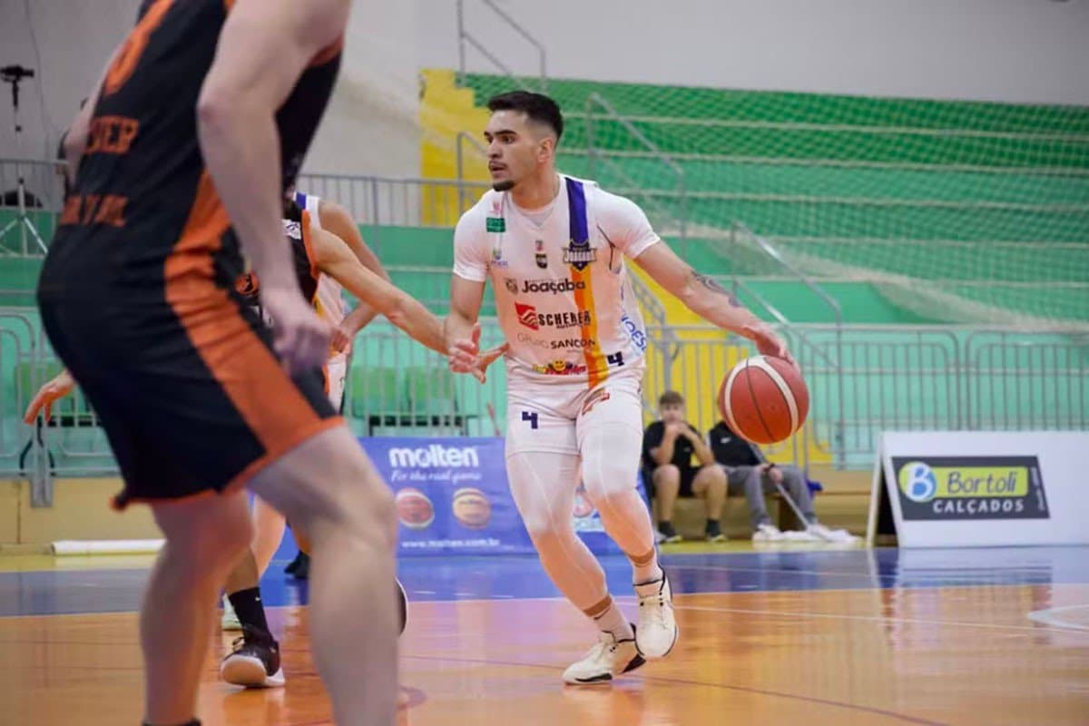 AJAB/Secel vence primeiro jogo do quadrangular final do Estadual de Basquete Adulto Masculino