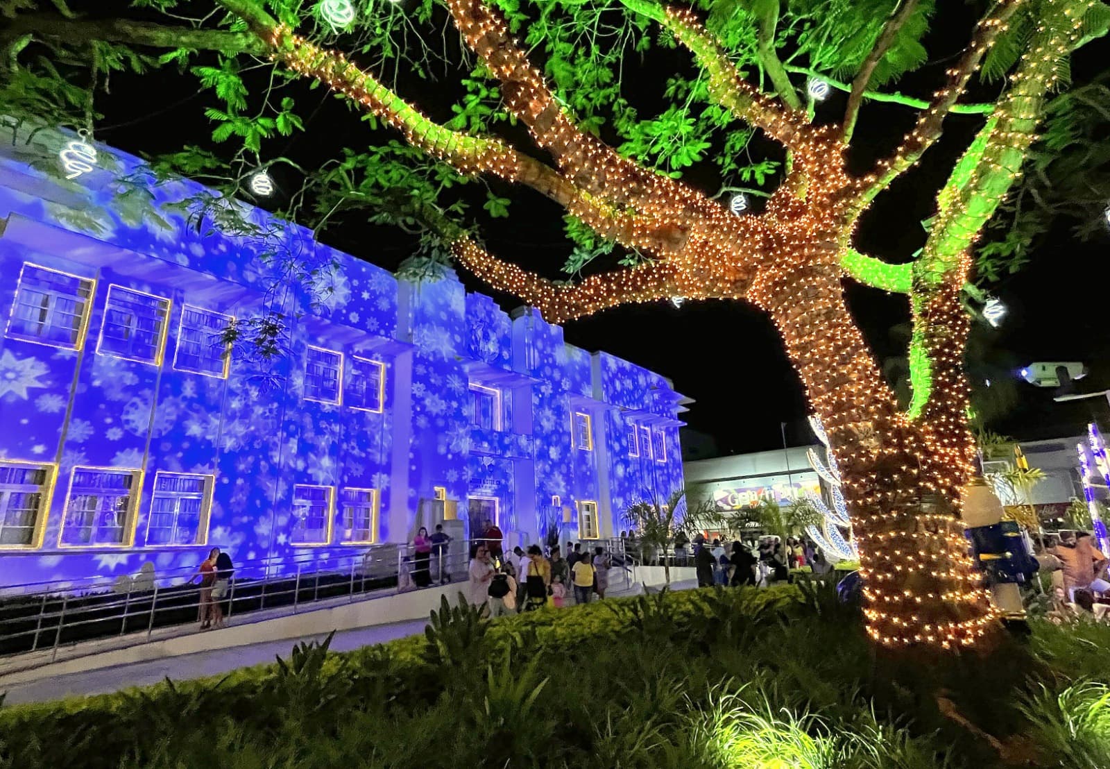 Acendimento das Luzes de Natal com chegada do Papai Noel ocorre nesta quarta-feira