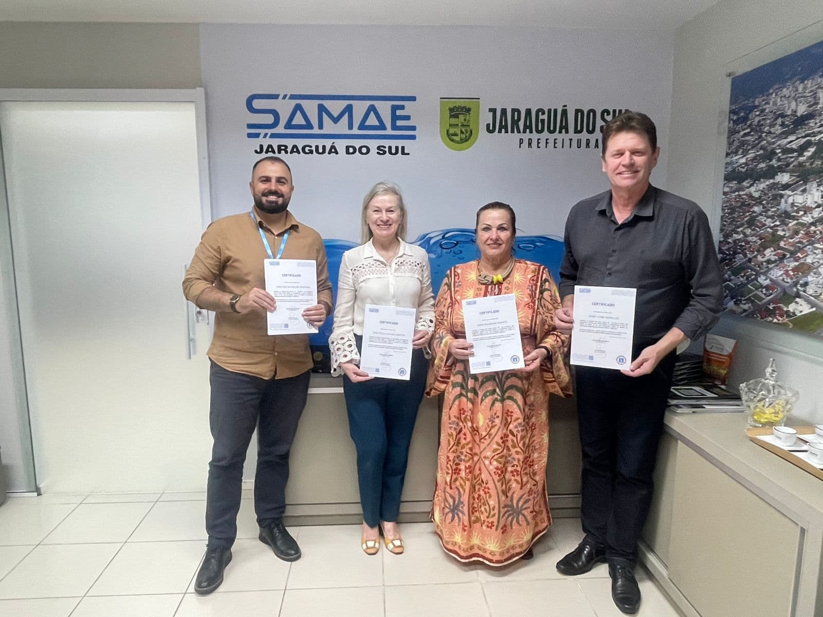 Samae entrega certificados de potabilidade da água às escolas municipais