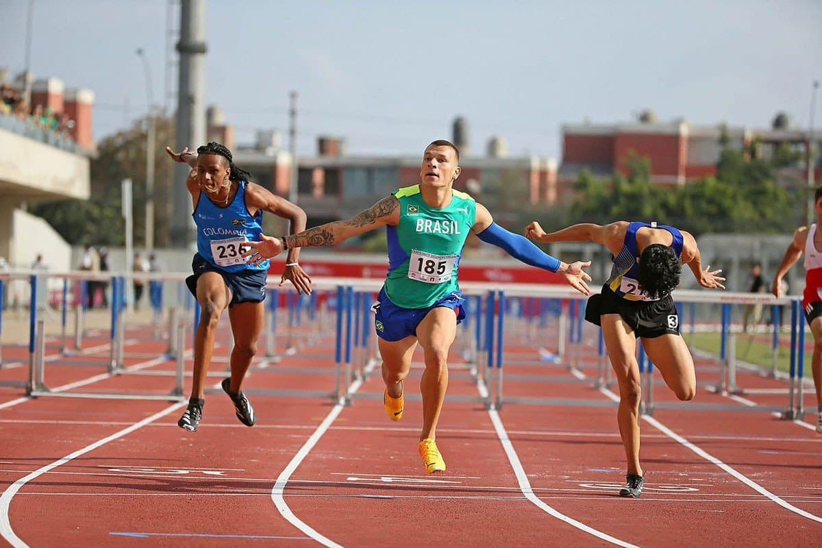 Jaraguaenses se destacam no Sul-Americano de Atletismo Sub-20