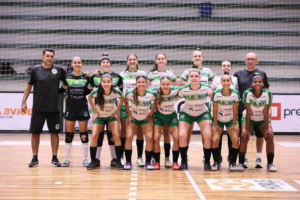 Meninas do futsal são vice-campeãs do Catarinense Sub-18