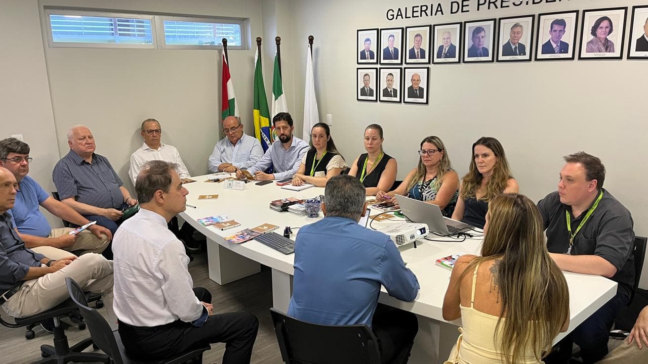 Reunião discute ampliar a destinação do Imposto de Renda aos conselhos da Criança e dos Idosos