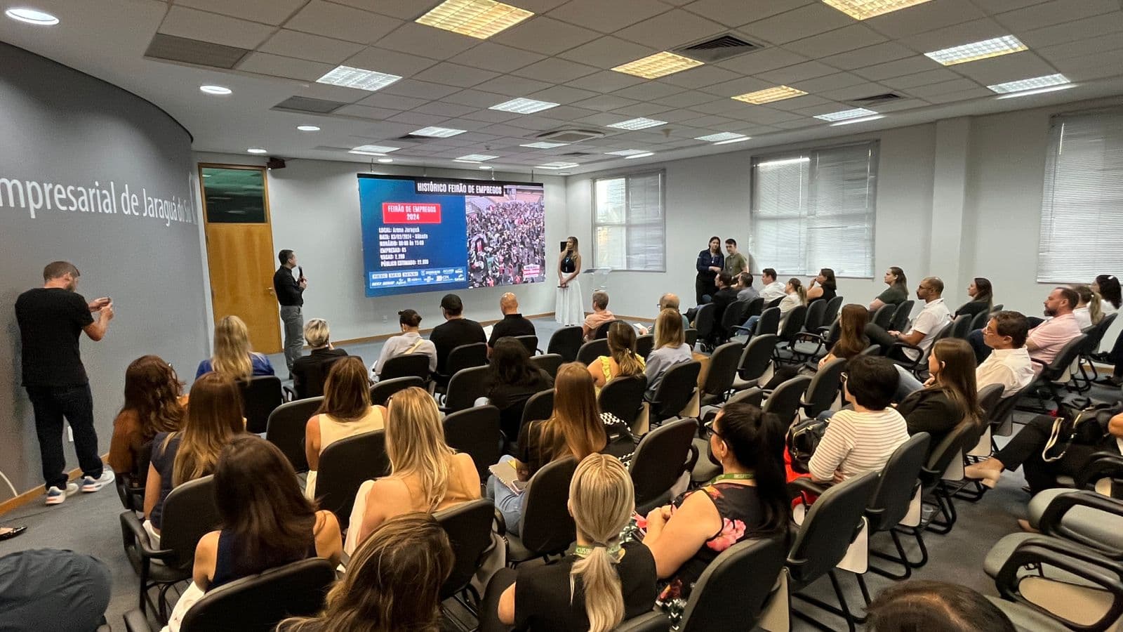 Prefeitura lança campanha Jaraguá Mais Empregos e programa Qualifica Jaraguá 2026