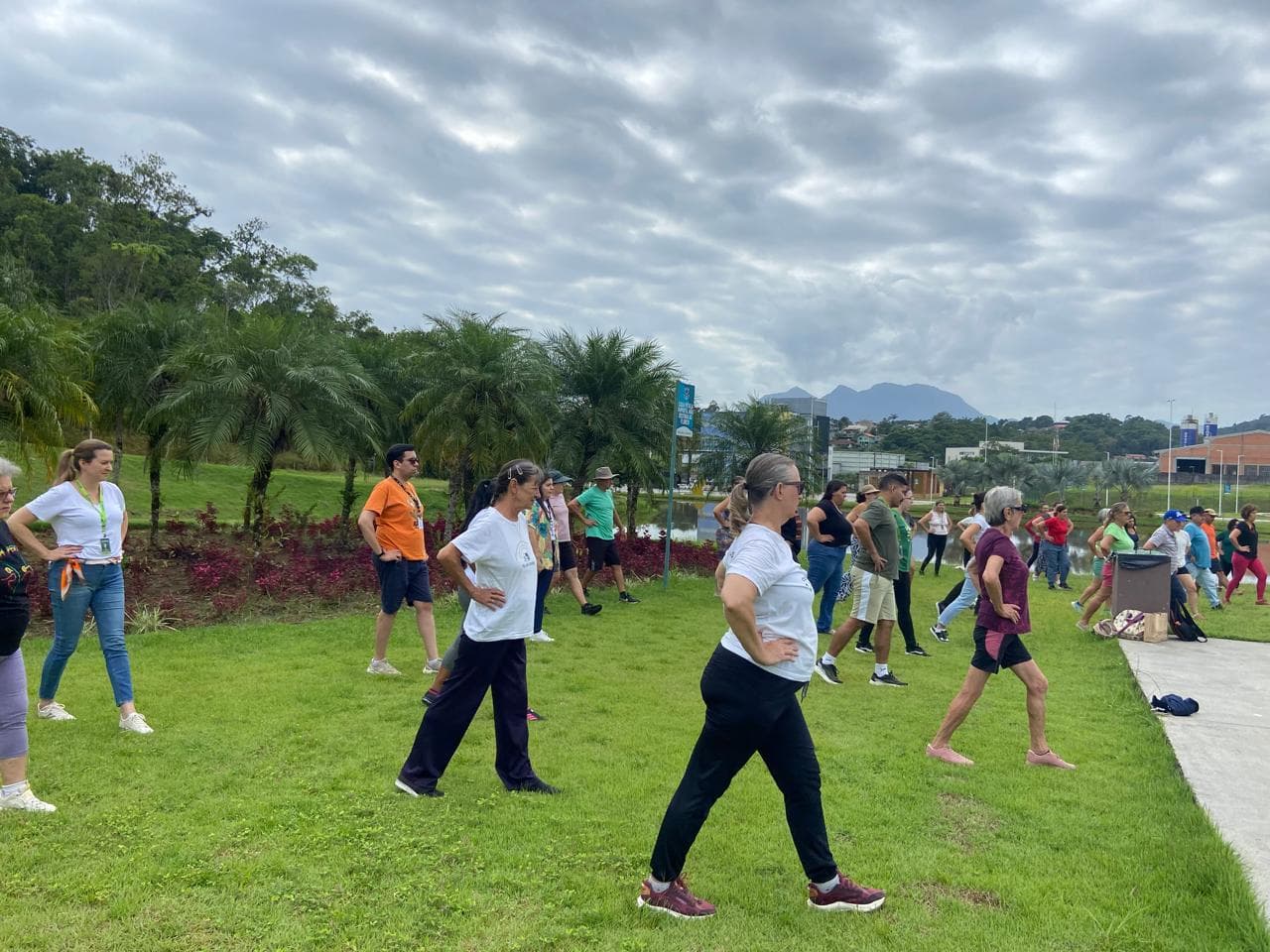 Oficina Respirar, Mover e Plantar movimenta Parque da Inovação