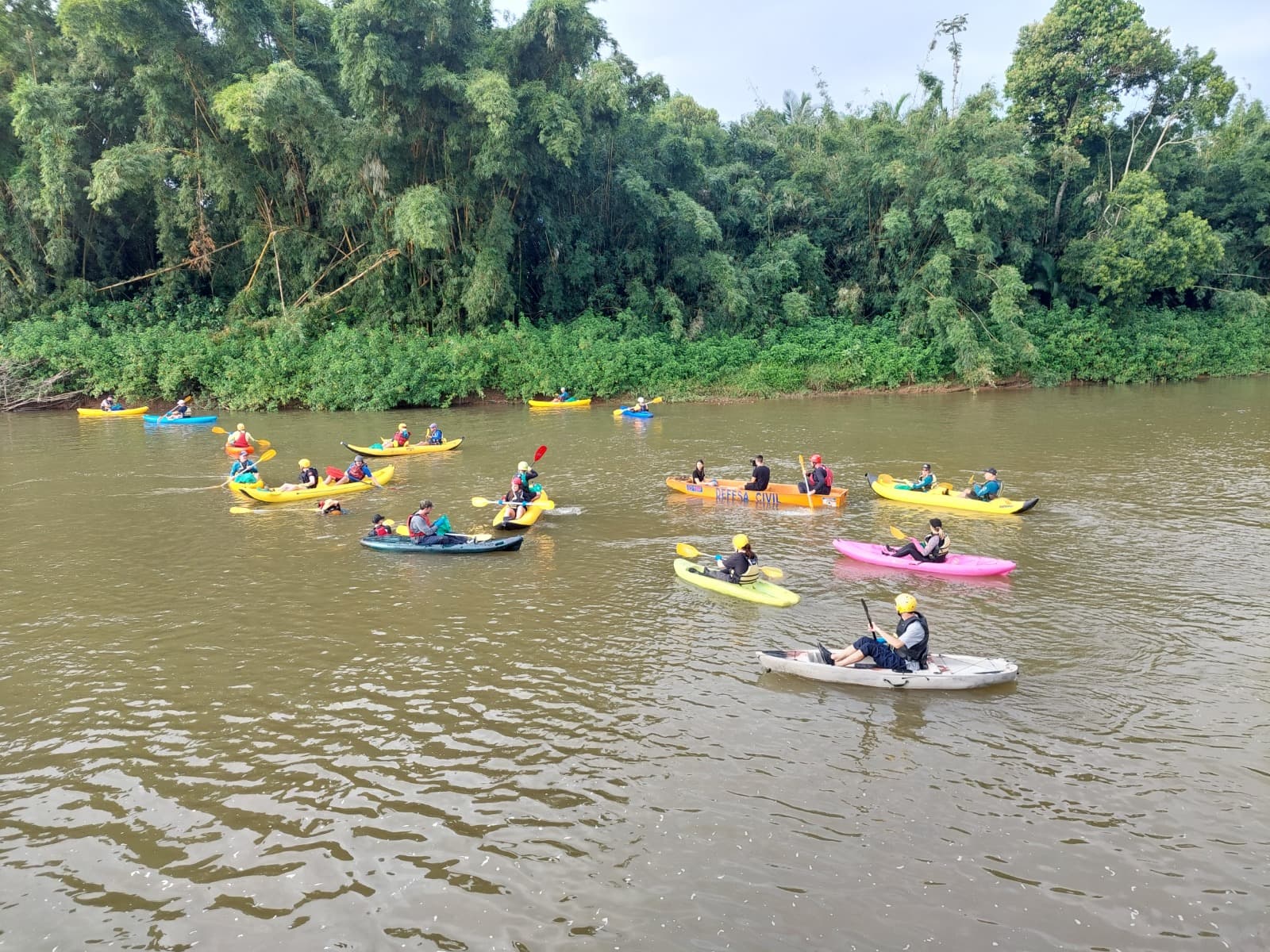 Samae participa de Ação de limpeza do Rio Itapocu