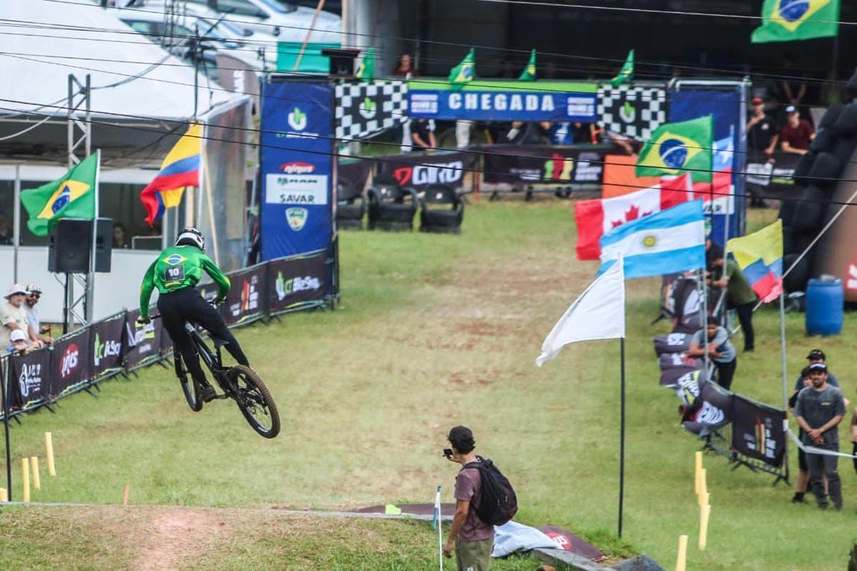 Jaraguaenses competem no Pan-Americano de Downhill e já miram próxima etapa do Estadual